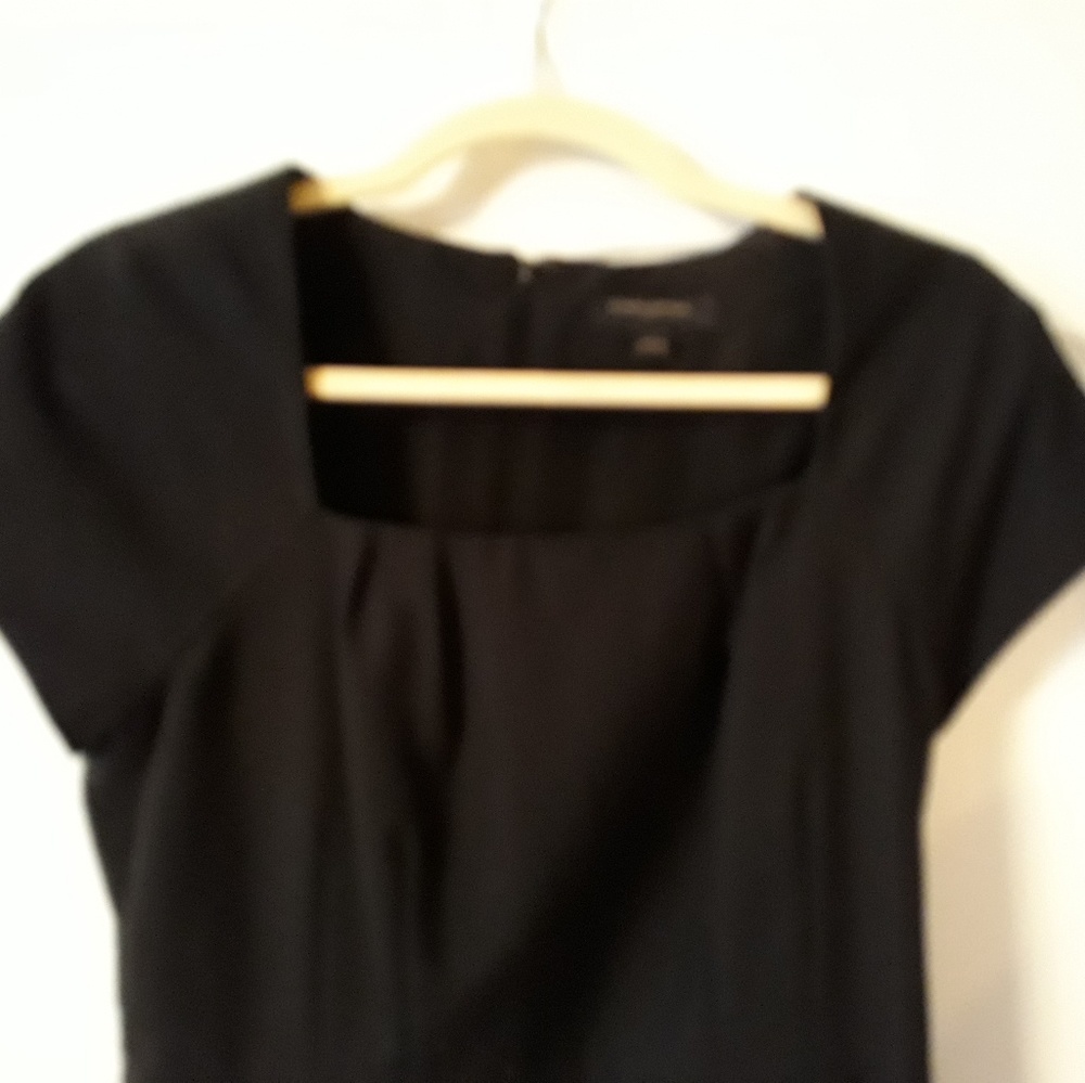 Dress - Picture 2 of 4